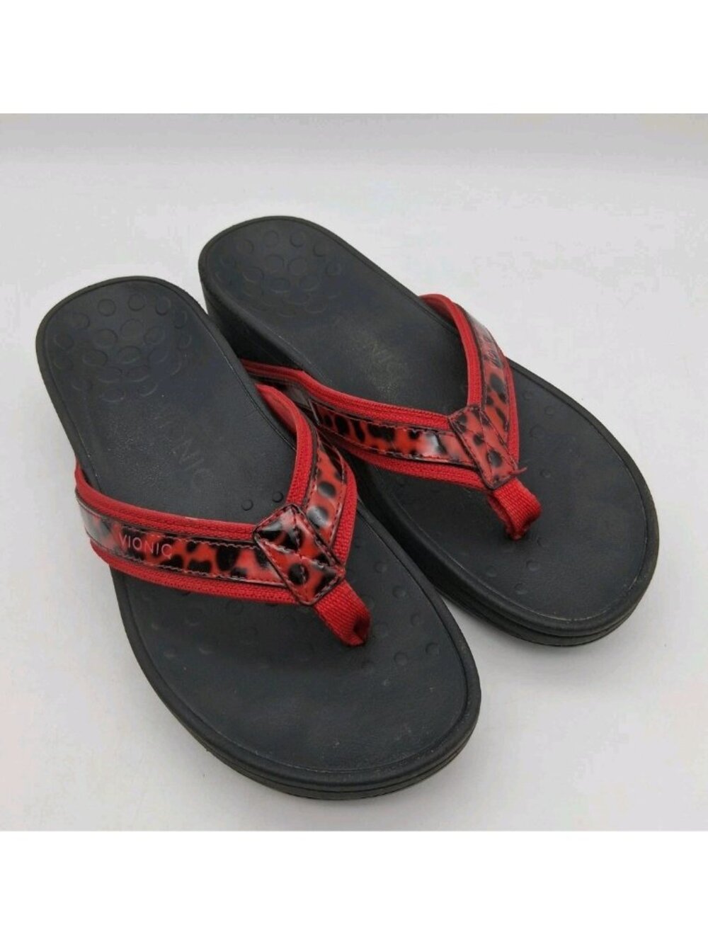 Vionic Women’s 380 High Tide Red Black Leopard Flip Flop Sandals Size 7